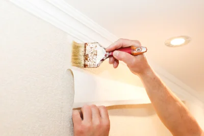 Pose de papier peint à Peyrens — revêtements muraux et toiles de verre
